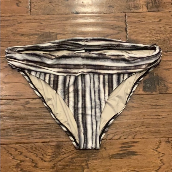 La Blanca Swim Bottoms Women’s Size 16 Fold Over Bikini Grey Black New NWOT - Picture 4 of 8